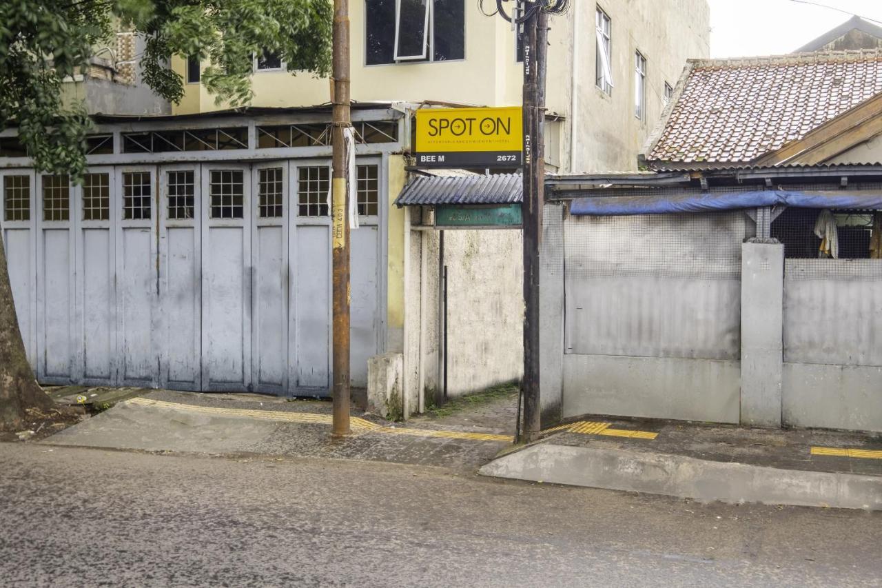 Super Oyo 2672 Bee M Syariah Ξενοδοχείο Μπαντούνγκ Εξωτερικό φωτογραφία
